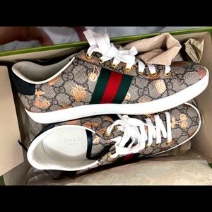 Gucci Women's berry print Ace sneaker